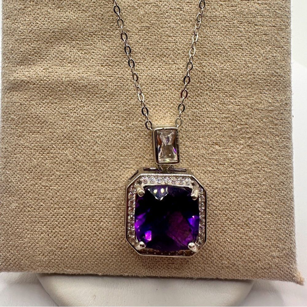 3.7ct genuine amethyst,‎ cz diamonds, stamped .925 necklace!